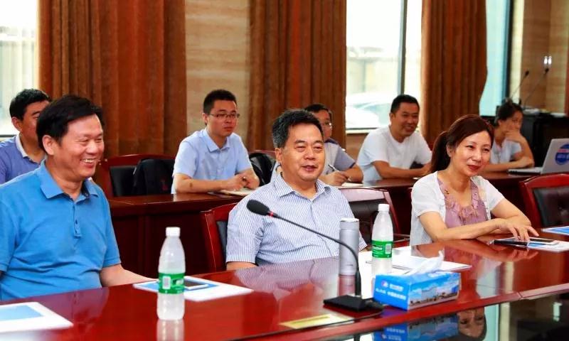 華菱星馬集團劉漢如董事長蒞臨程力汽車集團商務(wù)考察暨洽談戰(zhàn)略合作項目